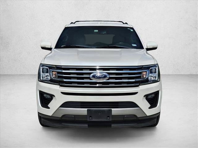 Used 2018 Ford Expedition XLT w/ Equipment Group 201A RWD image 2