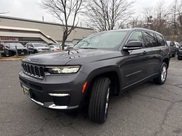 Used 2022 Jeep Grand Cherokee L Limited image 3