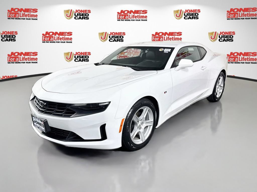 Used 2019 Chevrolet Camaro LT RWD image 12