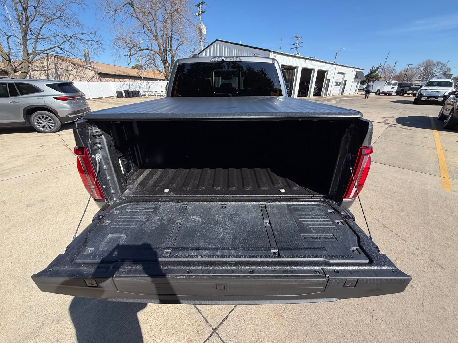 Used 2025 Ford F150 Raptor AWD/4WD image 33