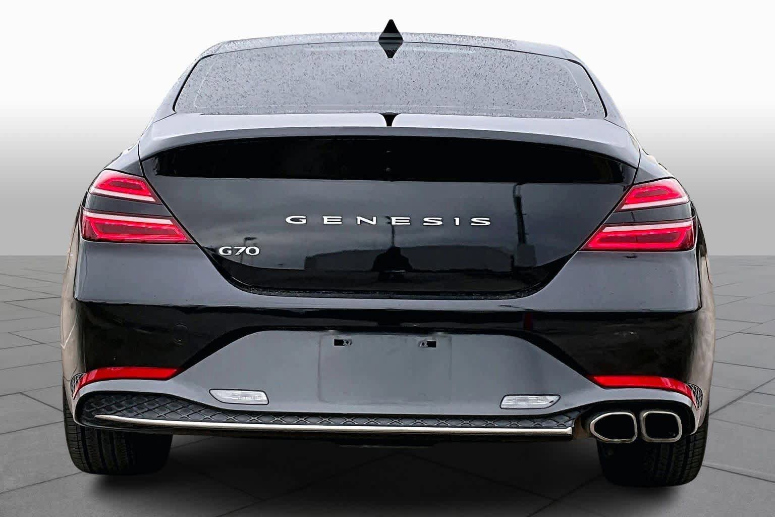Used 2023 Genesis G70 2.0T RWD image 5