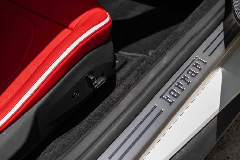 Used 2023 Ferrari Portofino M RWD image 59
