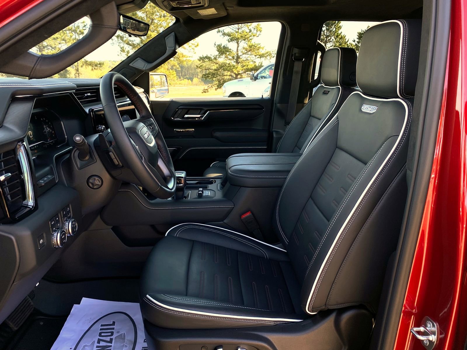 Used 2024 GMC Sierra 1500 AT4X image 12