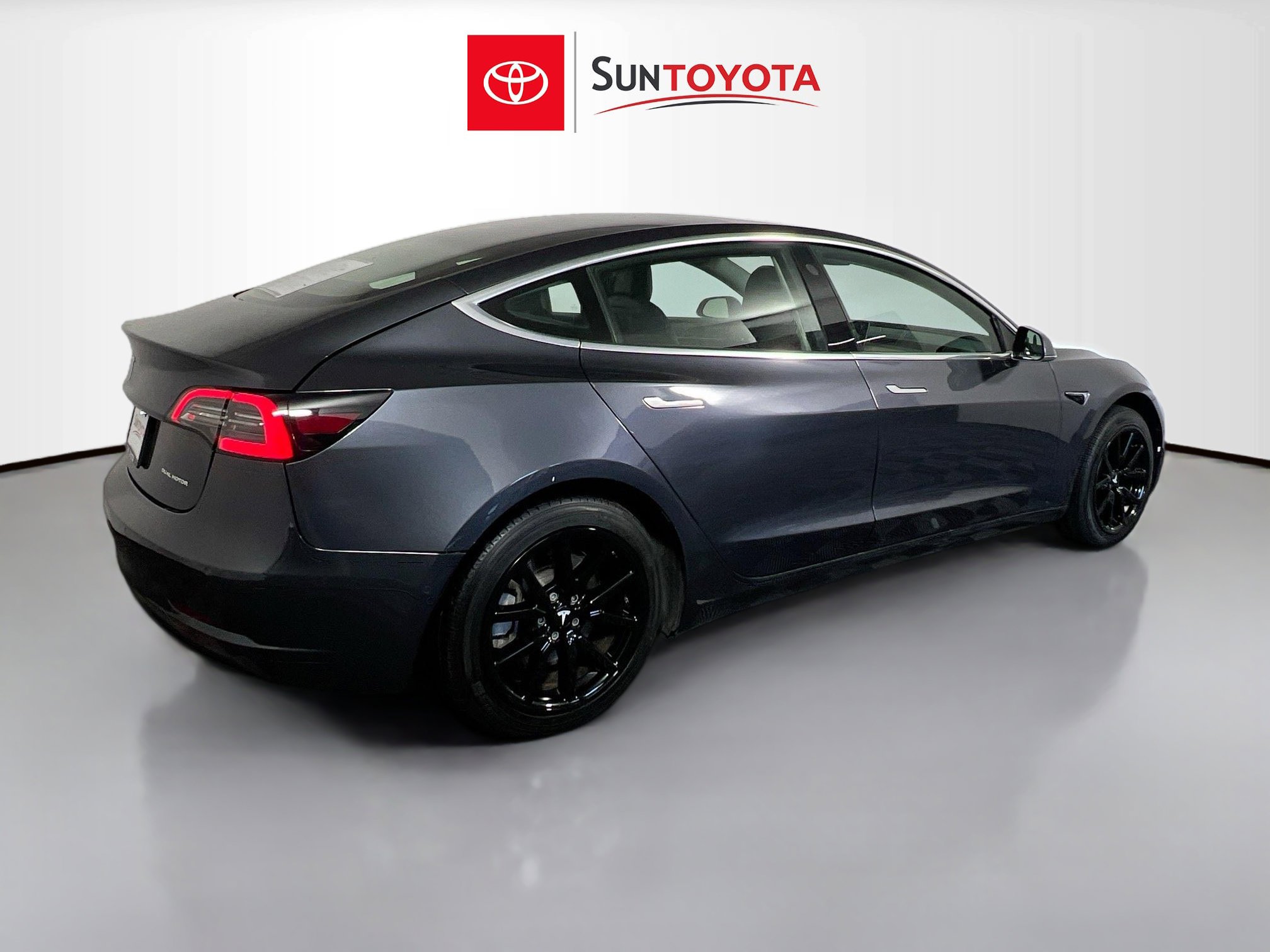 Used 2020 Tesla Model 3 Long Range image 4