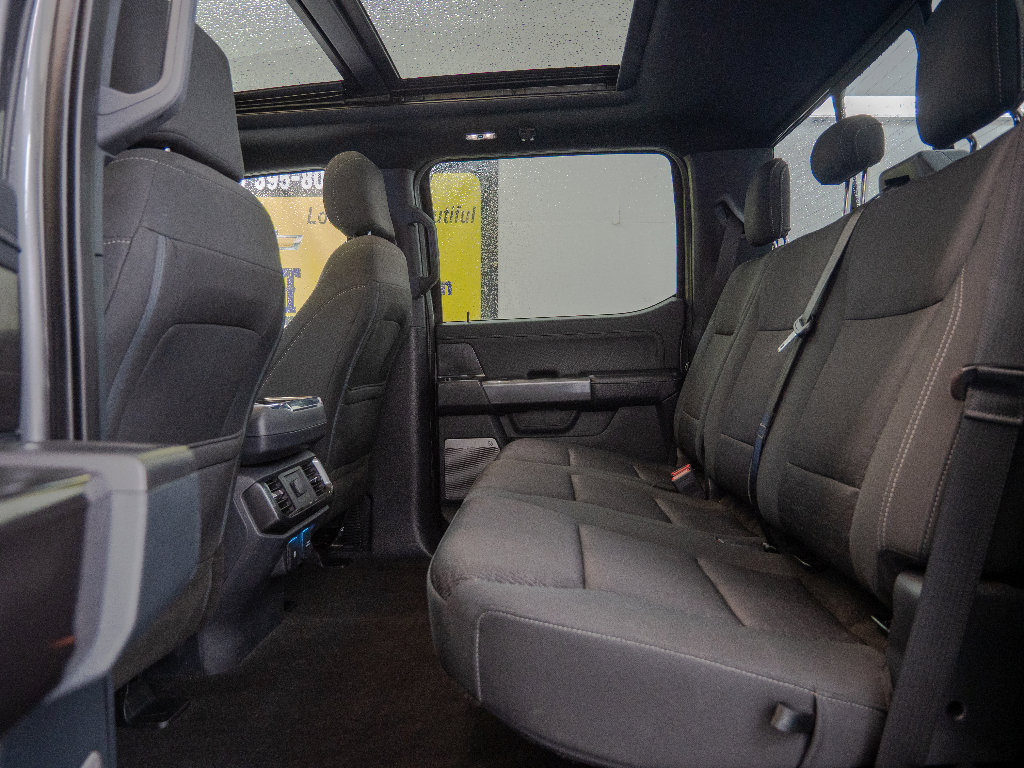 Used 2021 Ford F150 XLT w/ Equipment Group 302A High image 17