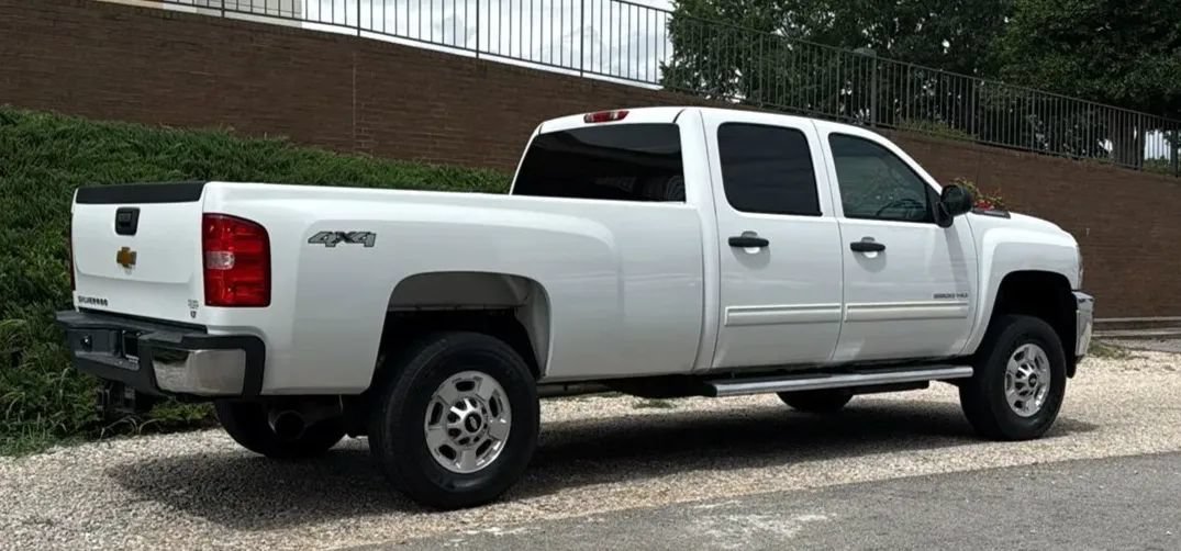 Used 2014 Chevrolet Silverado 2500 LT AWD/4WD image 6