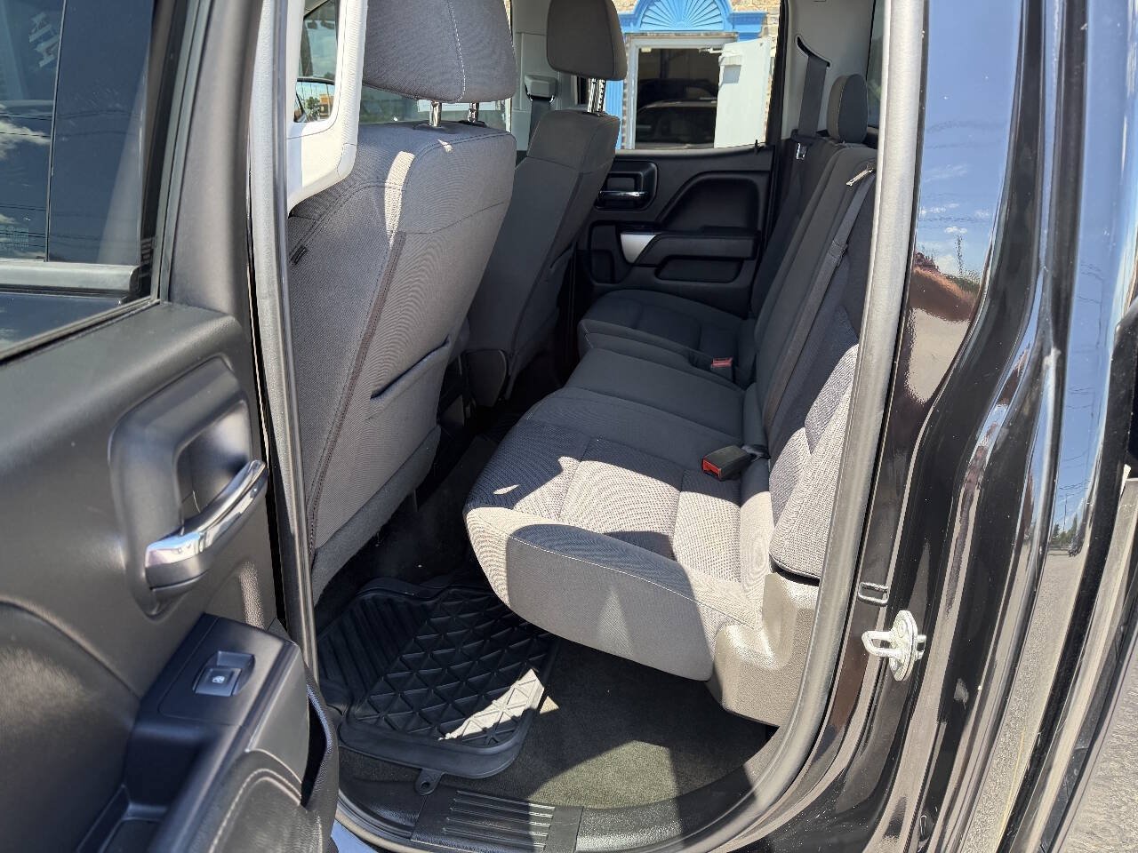 Used 2018 Chevrolet Silverado 1500 LT AWD/4WD image 22
