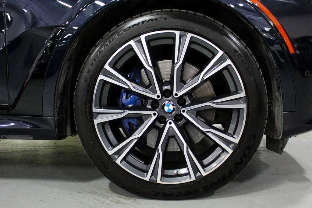 Used 2022 BMW X7 M50i w/ Dynamic Handling Package image 40