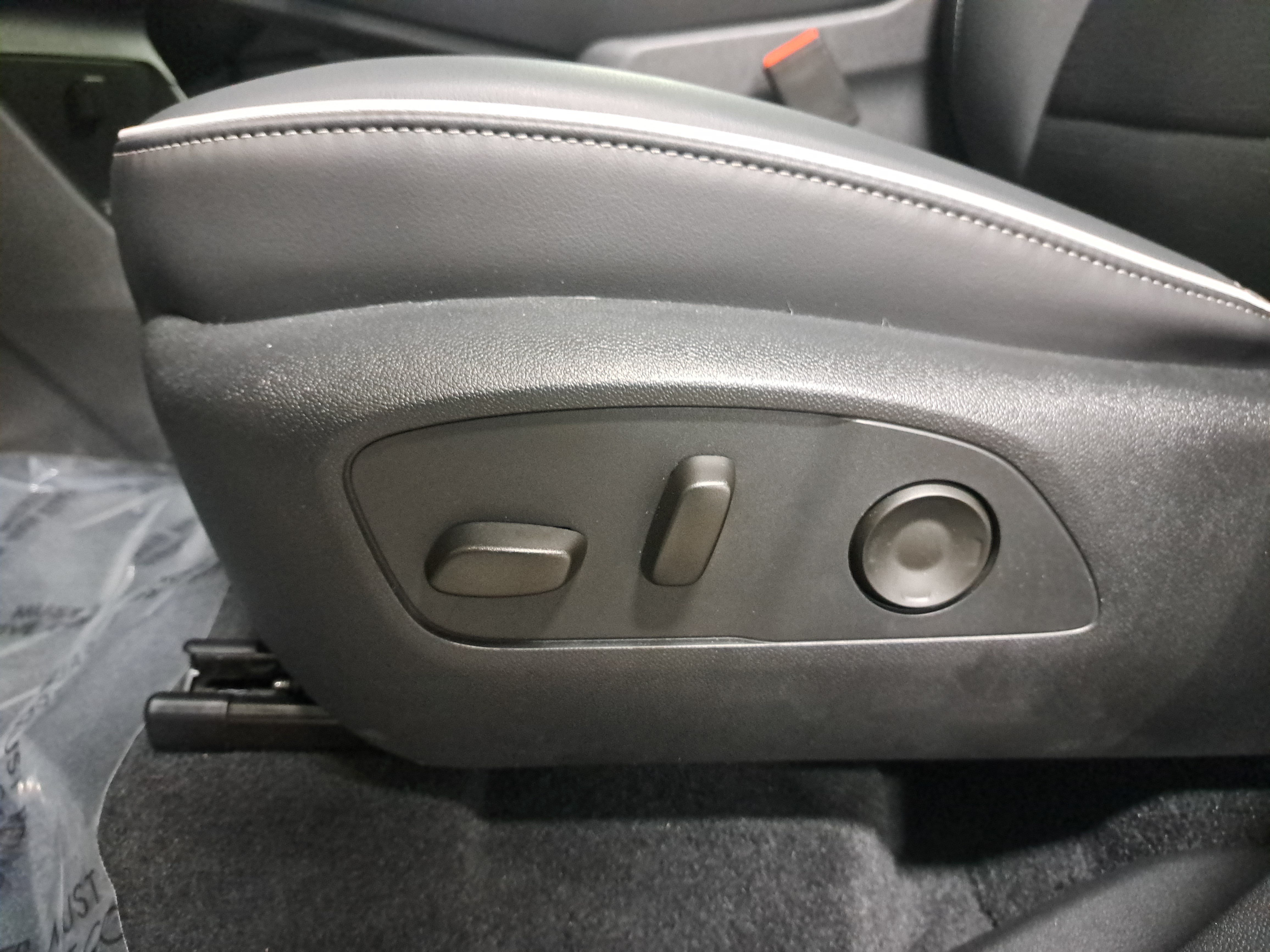 Used 2026 Buick Enclave Sport Touring w/ Power Package FWD image 30