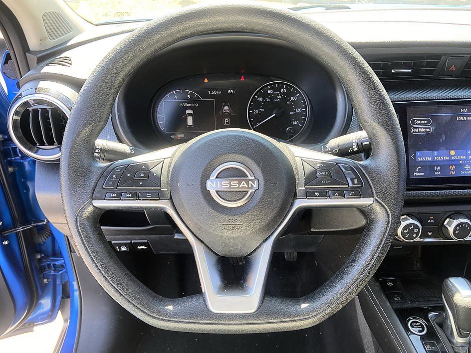 Used 2023 Nissan Kicks SV image 13