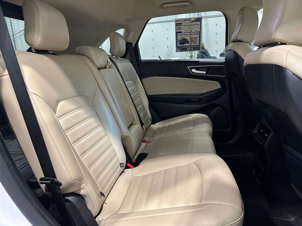 Used 2023 Ford Edge SEL w/ Convenience Package AWD/4WD image 32