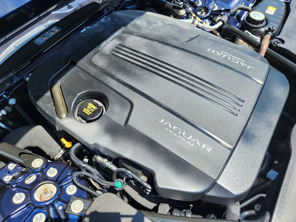 Used 2020 Jaguar F-TYPE Coupe RWD image 20