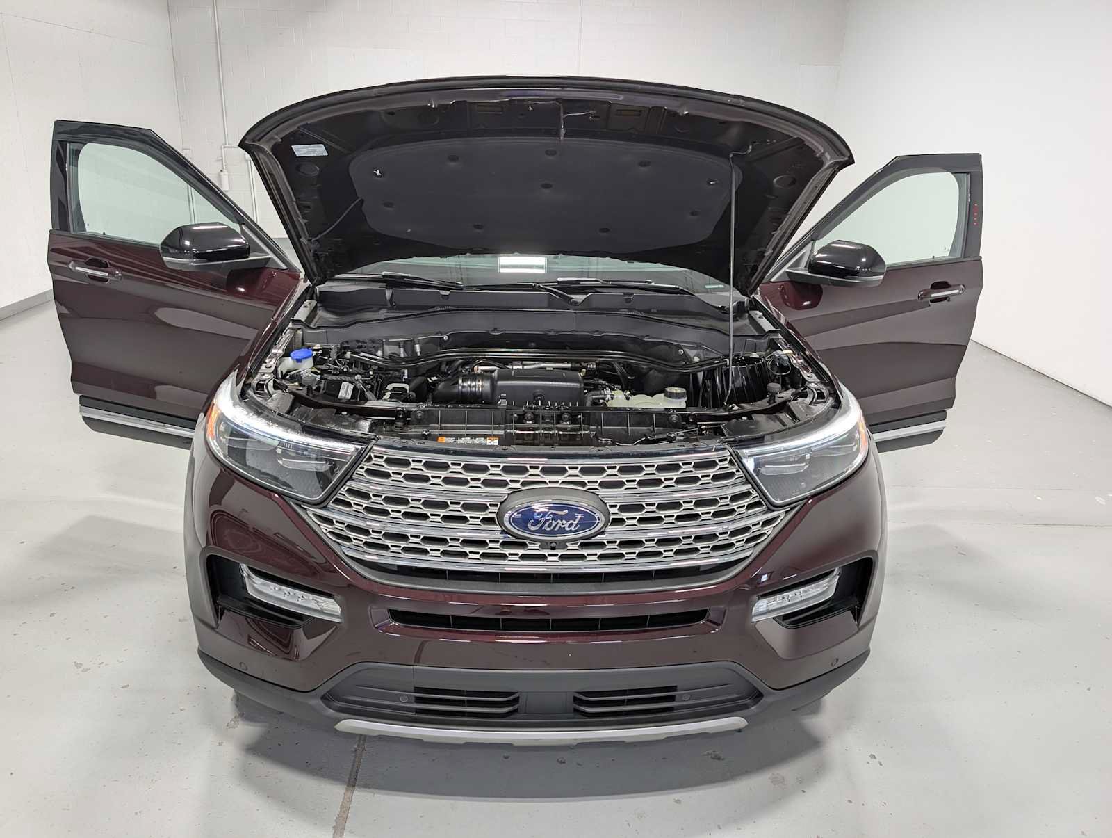 Used 2022 Ford Explorer Limited w/ Equipment Group 301A AWD/4WD image 10