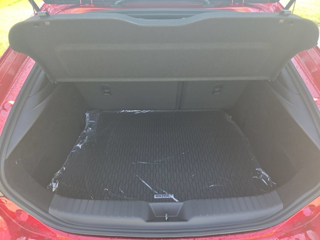 New 2026 MAZDA MAZDA3 2.5 S Hatchback w/ Premium Pkg FWD image 17