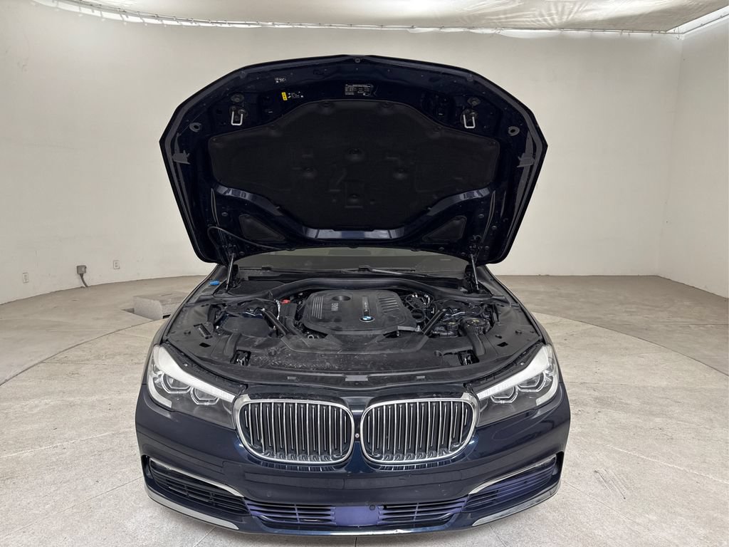 Used 2017 BMW 740i RWD image 15