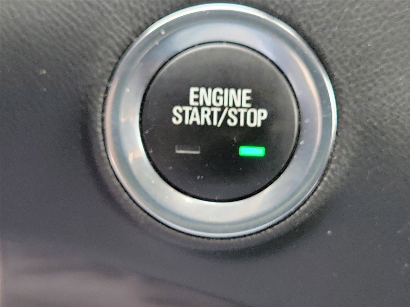 Used 2021 GMC Terrain SLE w/ Driver Convenience Package image 29