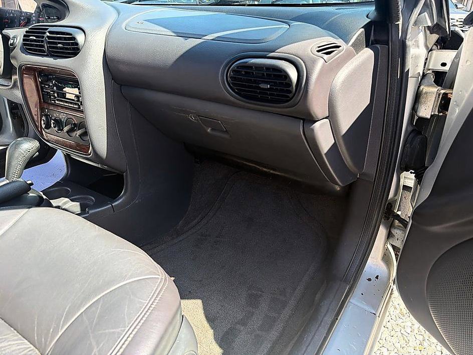 Used 2000 Chrysler Sebring JXI FWD image 27