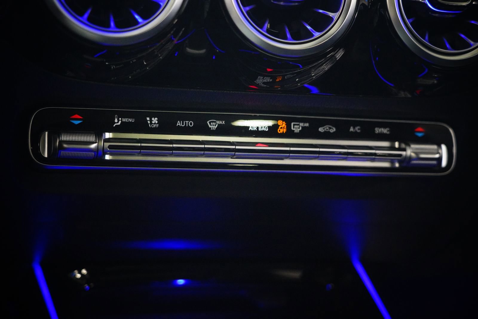 Used 2025 Mercedes-Benz GLA 250 4MATIC image 26