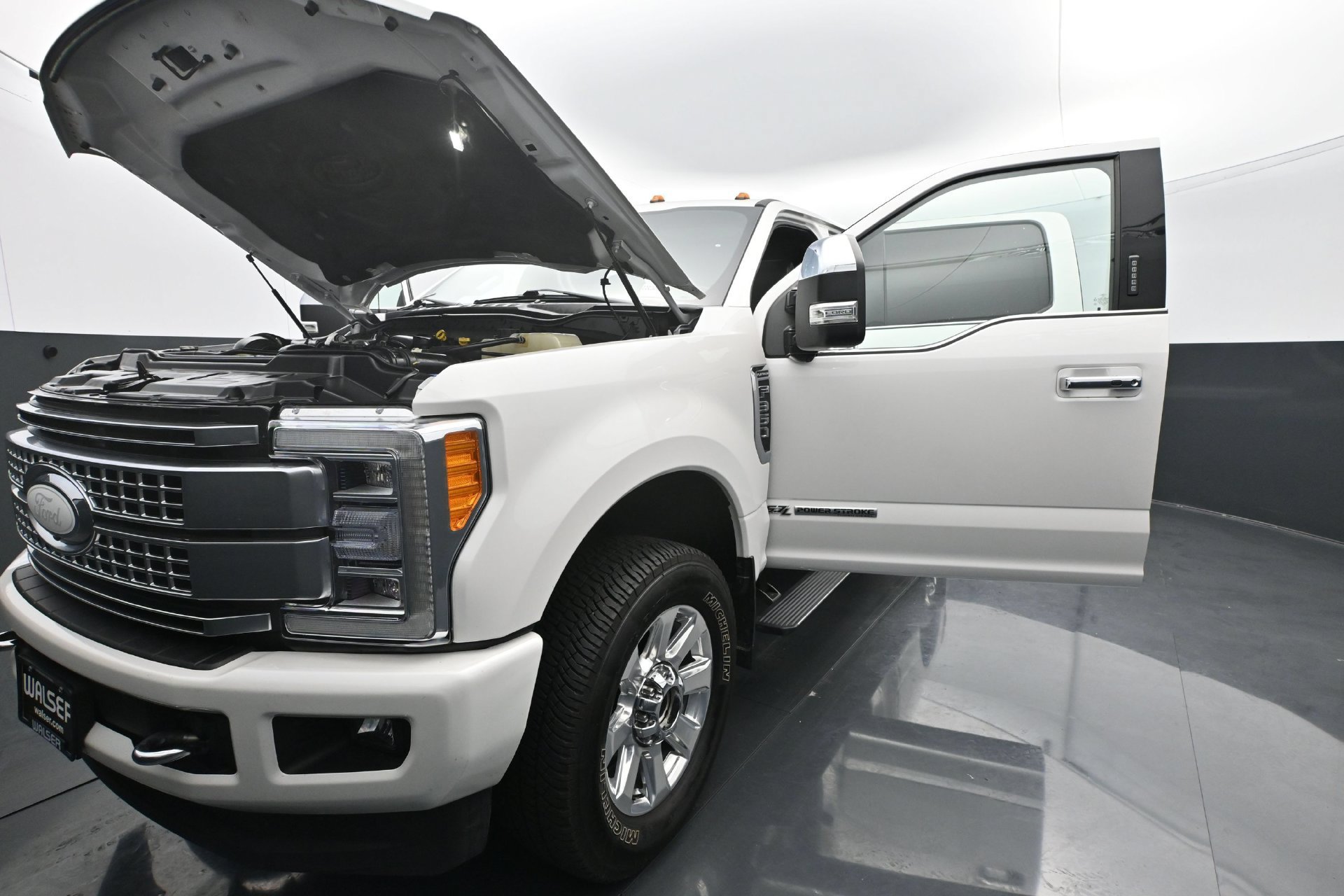 Used 2019 Ford F350 Platinum w/ Platinum Ultimate Package AWD/4WD image 30