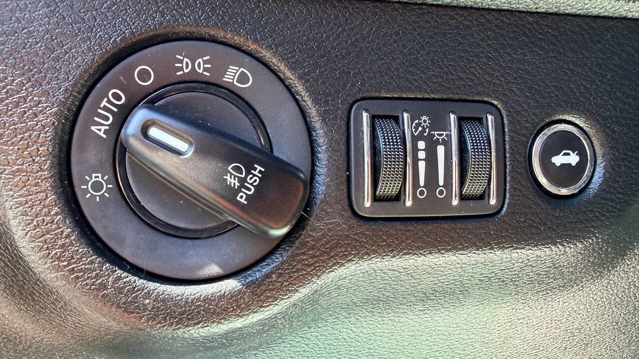 Used 2018 Dodge Challenger R/T Plus image 28