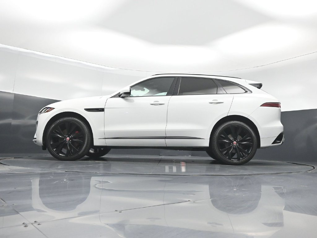 Used 2023 Jaguar F-PACE R-Dynamic S AWD/4WD image 7