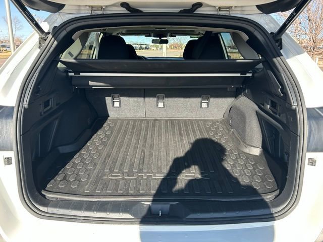 Used 2025 Subaru Outback Premium image 27