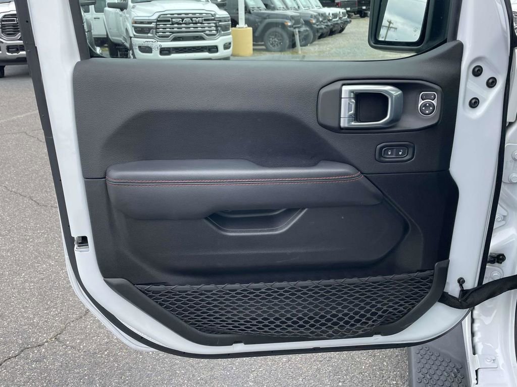 Certified 2022 Jeep Wrangler Unlimited Rubicon w/ Cold Weather Group image 23