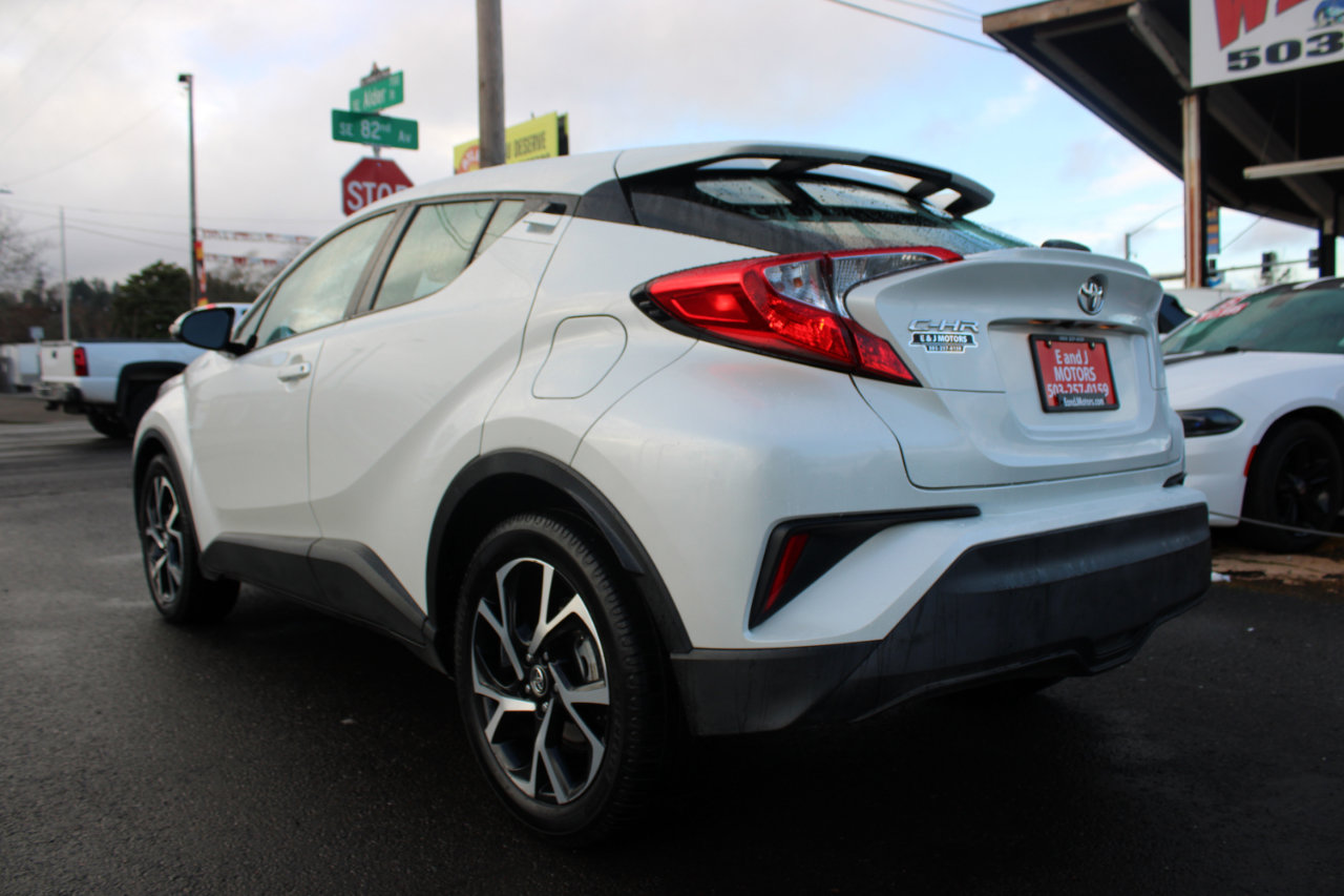 Used 2018 Toyota C-HR image 4