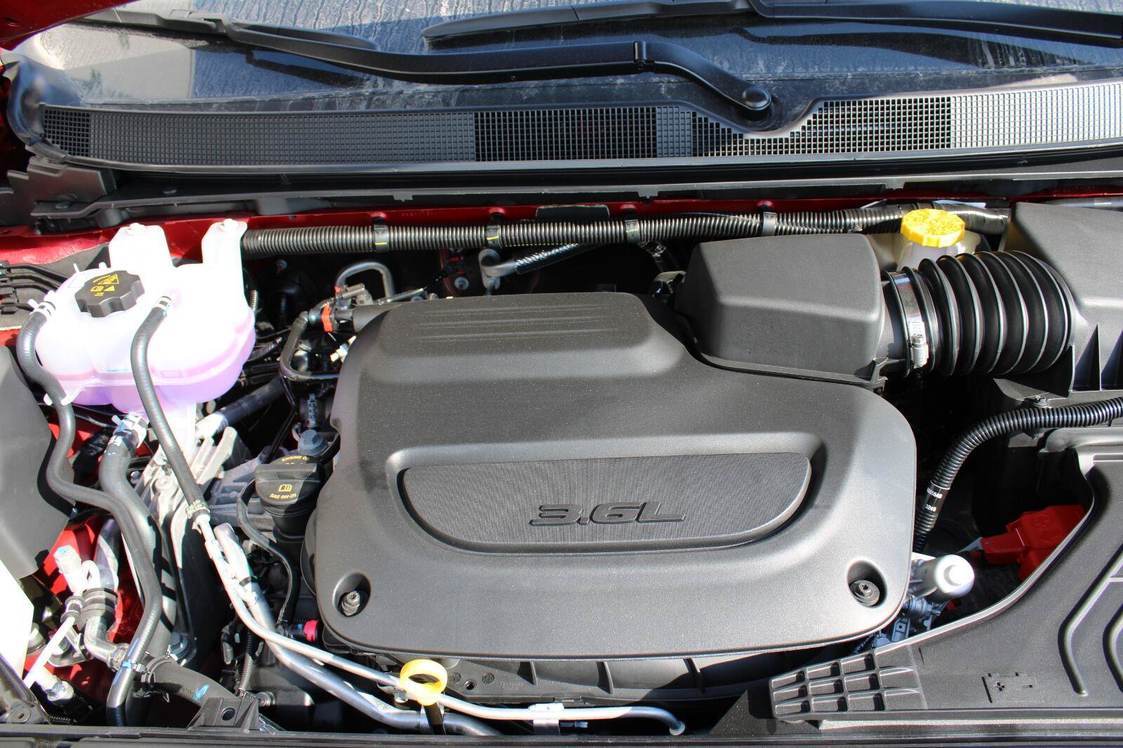New 2026 Chrysler Pacifica Select FWD image 4