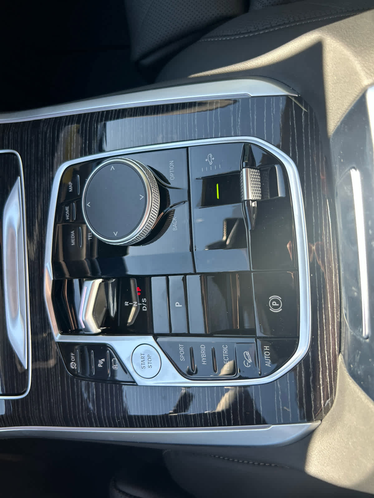 Used 2026 BMW X5 xDrive50e w/ M Sport Package image 30