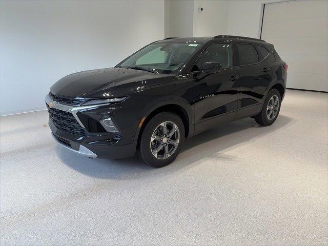 New 2025 Chevrolet Blazer LT w/ Convenience Package image 3