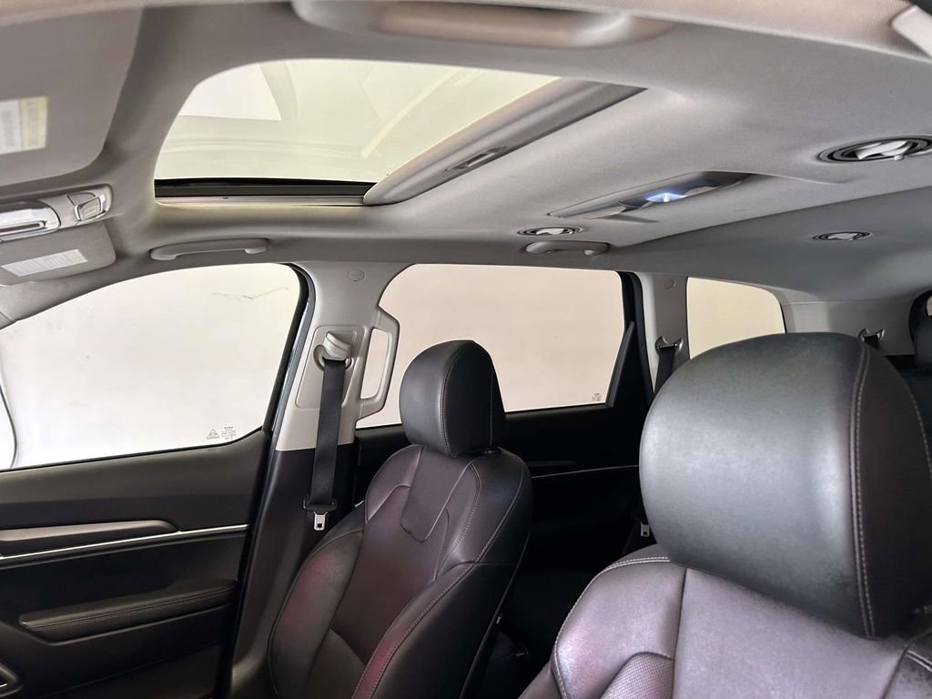 Used 2022 Kia Telluride S FWD image 13