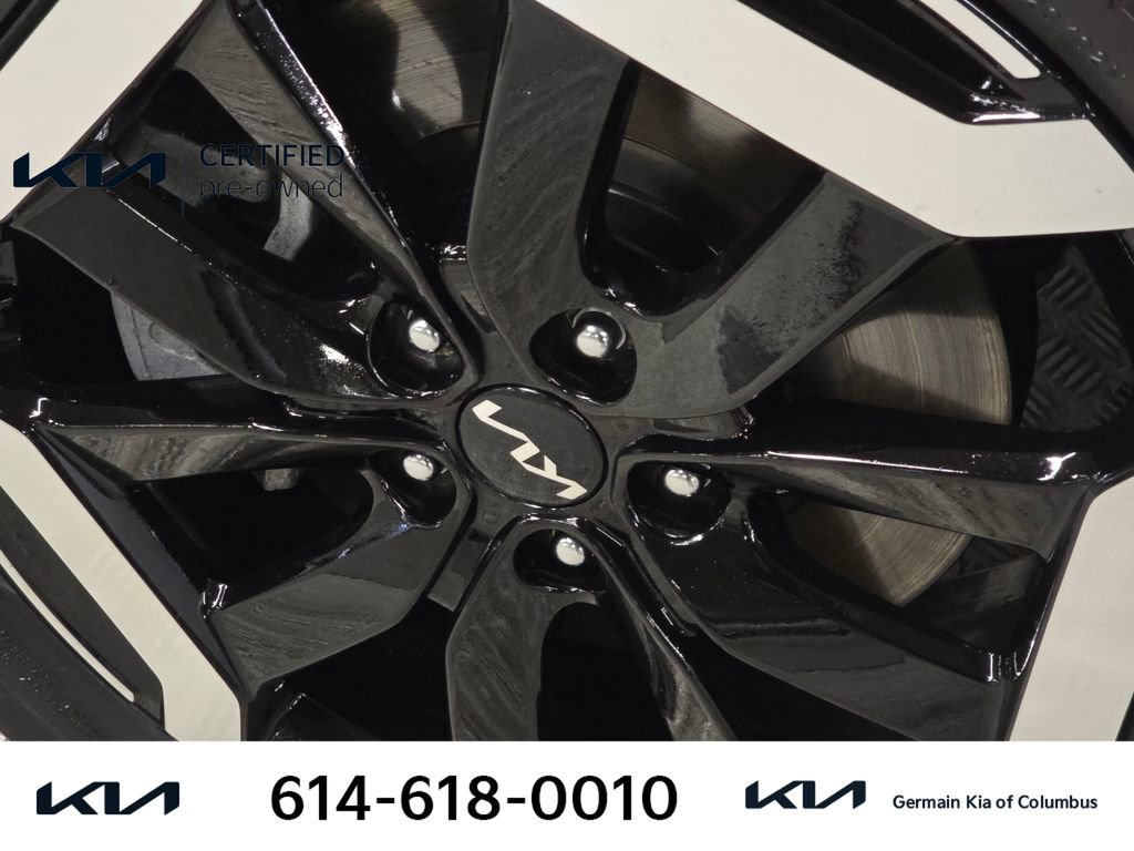 Used 2024 Kia Telluride EX image 12