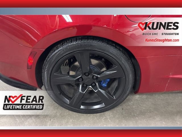 Used 2018 Chevrolet Camaro LT image 10