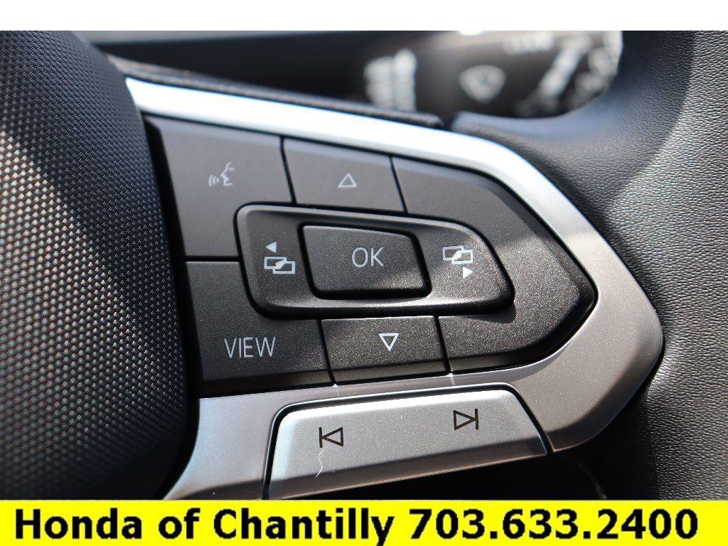 Used 2022 Volkswagen Tiguan SE image 19