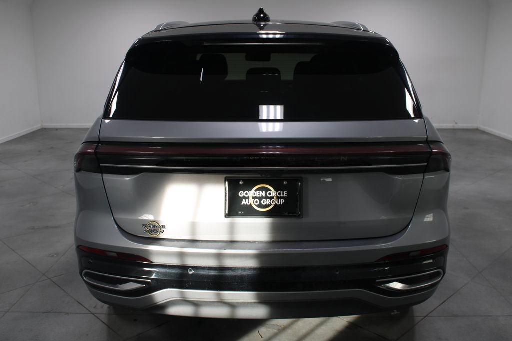 Used 2024 Lincoln Nautilus Reserve image 8