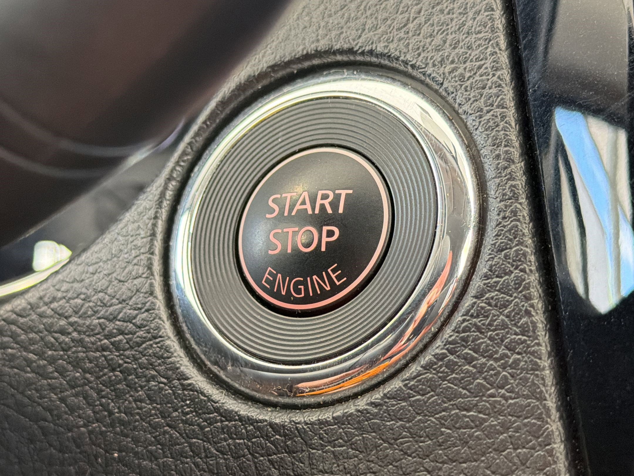 Used 2018 Nissan Rogue SV w/ Premium Package AWD/4WD image 26