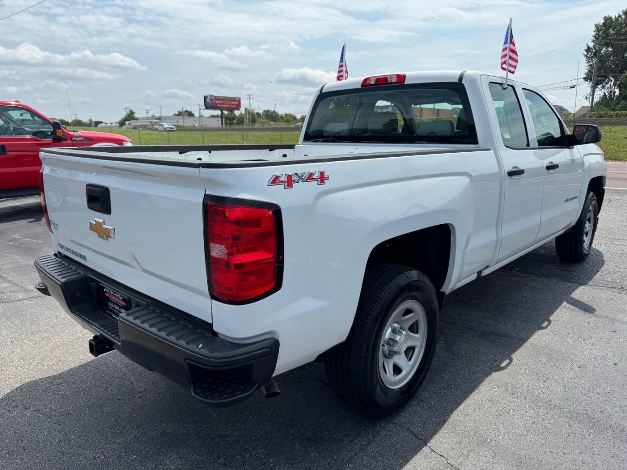 Used 2017 Chevrolet Silverado 1500 W/T w/ Trailering Package AWD/4WD image 6