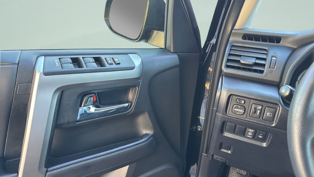 Used 2022 Toyota 4Runner TRD Sport AWD/4WD image 15