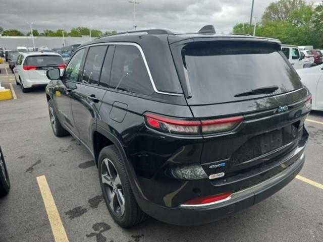 Used 2022 Jeep Grand Cherokee Limited 4xe AWD/4WD image 2