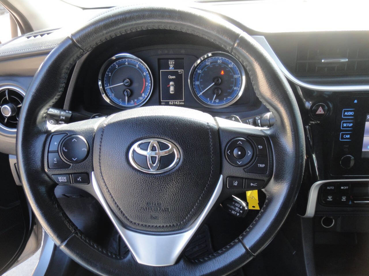 Used 2019 Toyota Corolla SE image 16