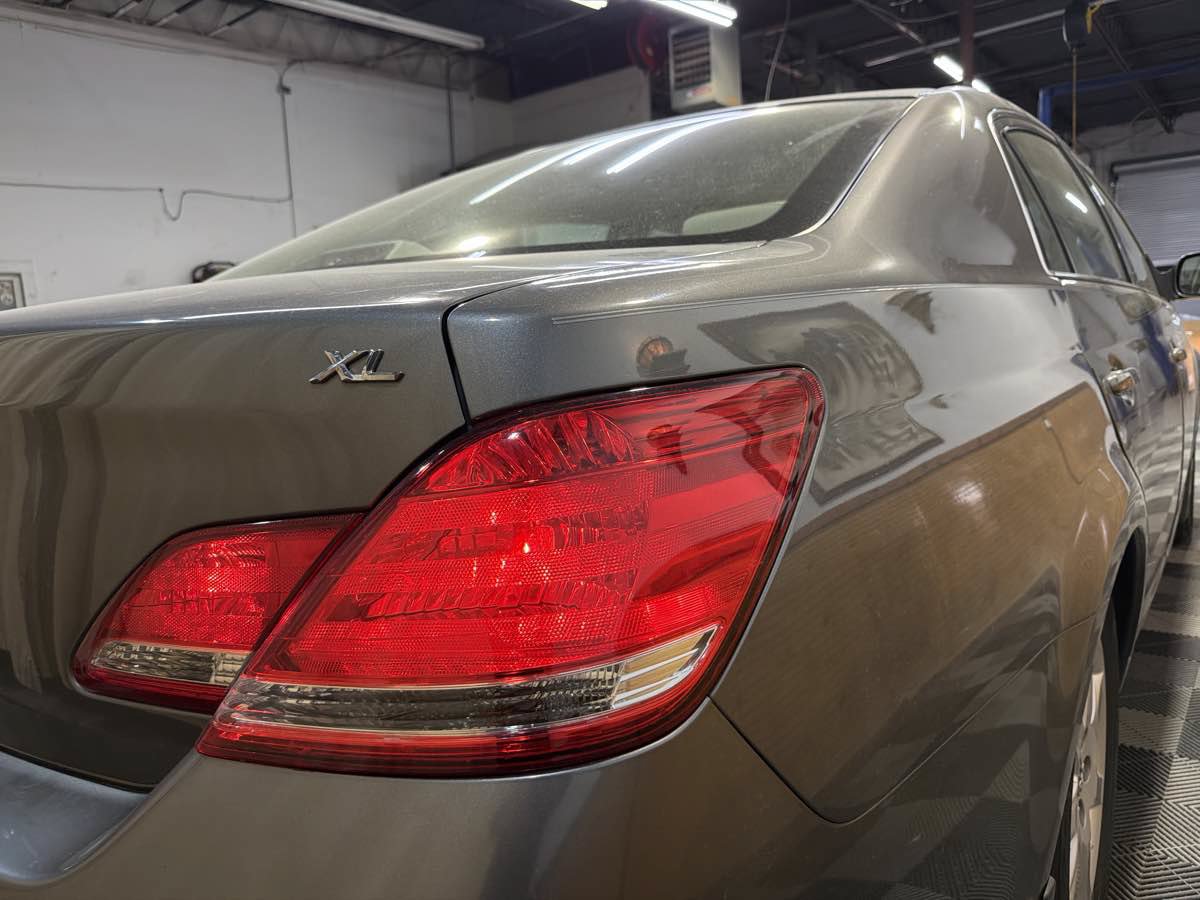 Used 2006 Toyota Avalon XL FWD image 10