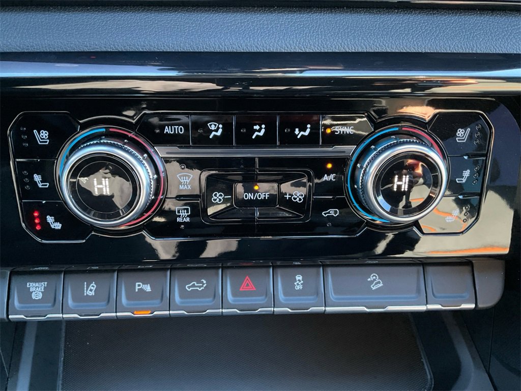 Used 2025 GMC Sierra 2500 AT4 w/ AT4 Premium Plus Package image 21