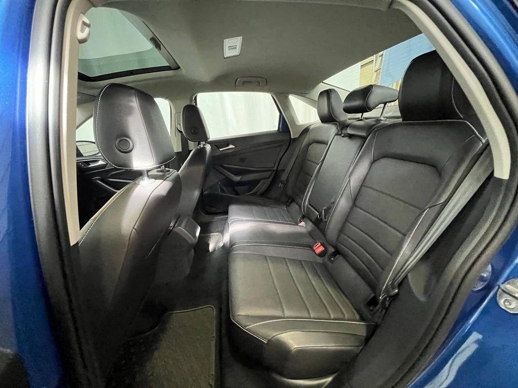 Certified 2022 Volkswagen Jetta SE image 26