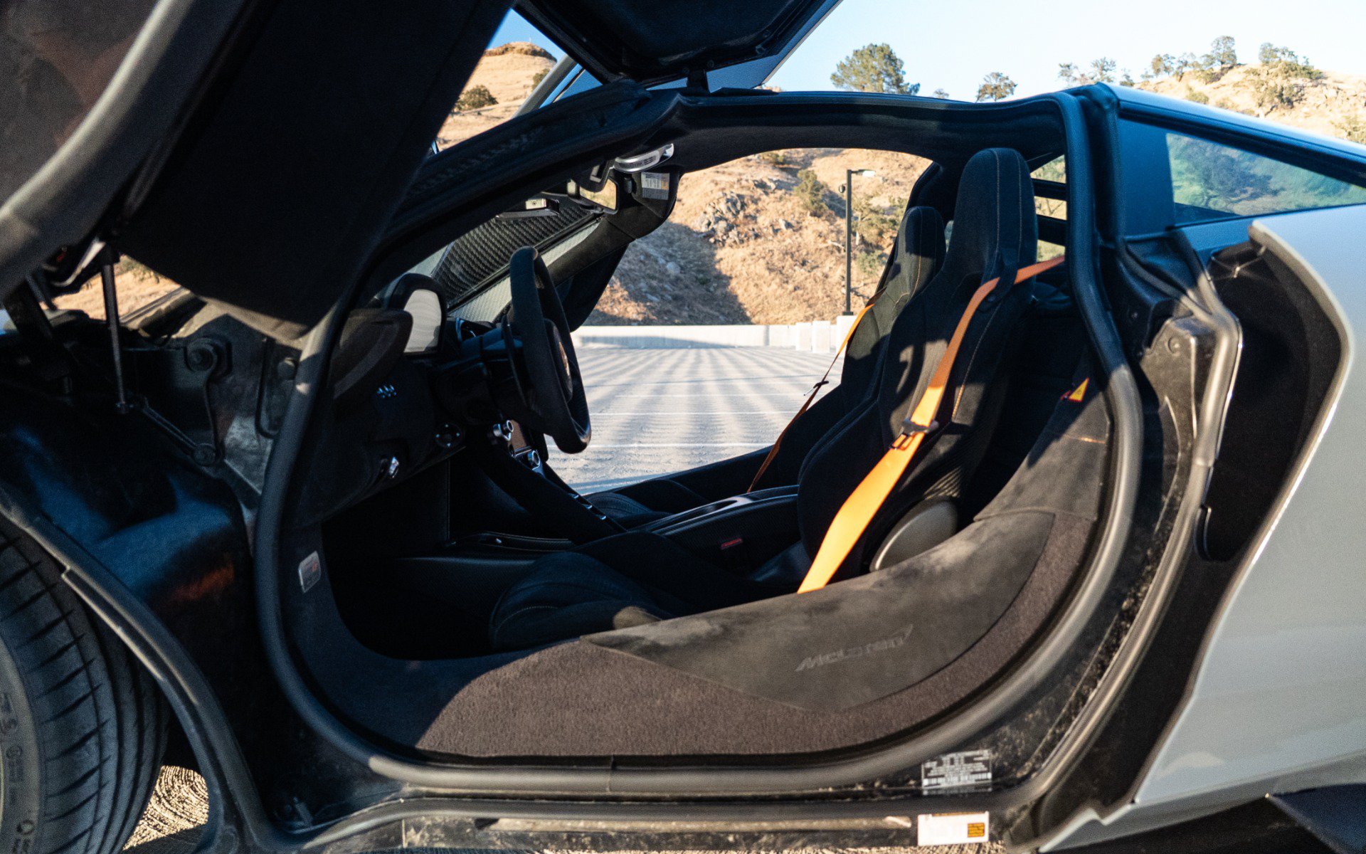 Used 2021 McLaren 765LT RWD image 2