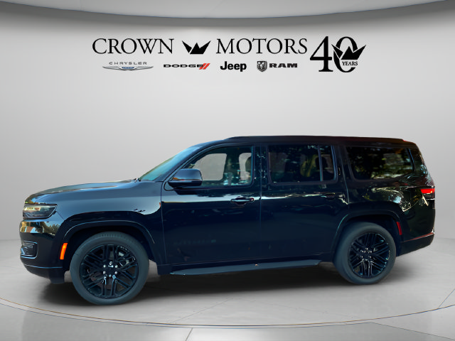 Used 2023 Jeep Wagoneer Series II AWD/4WD image 2