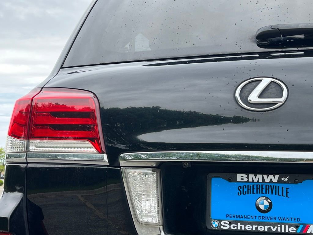 Used 2013 Lexus LX 570 4WD w/ Luxury Pkg image 13