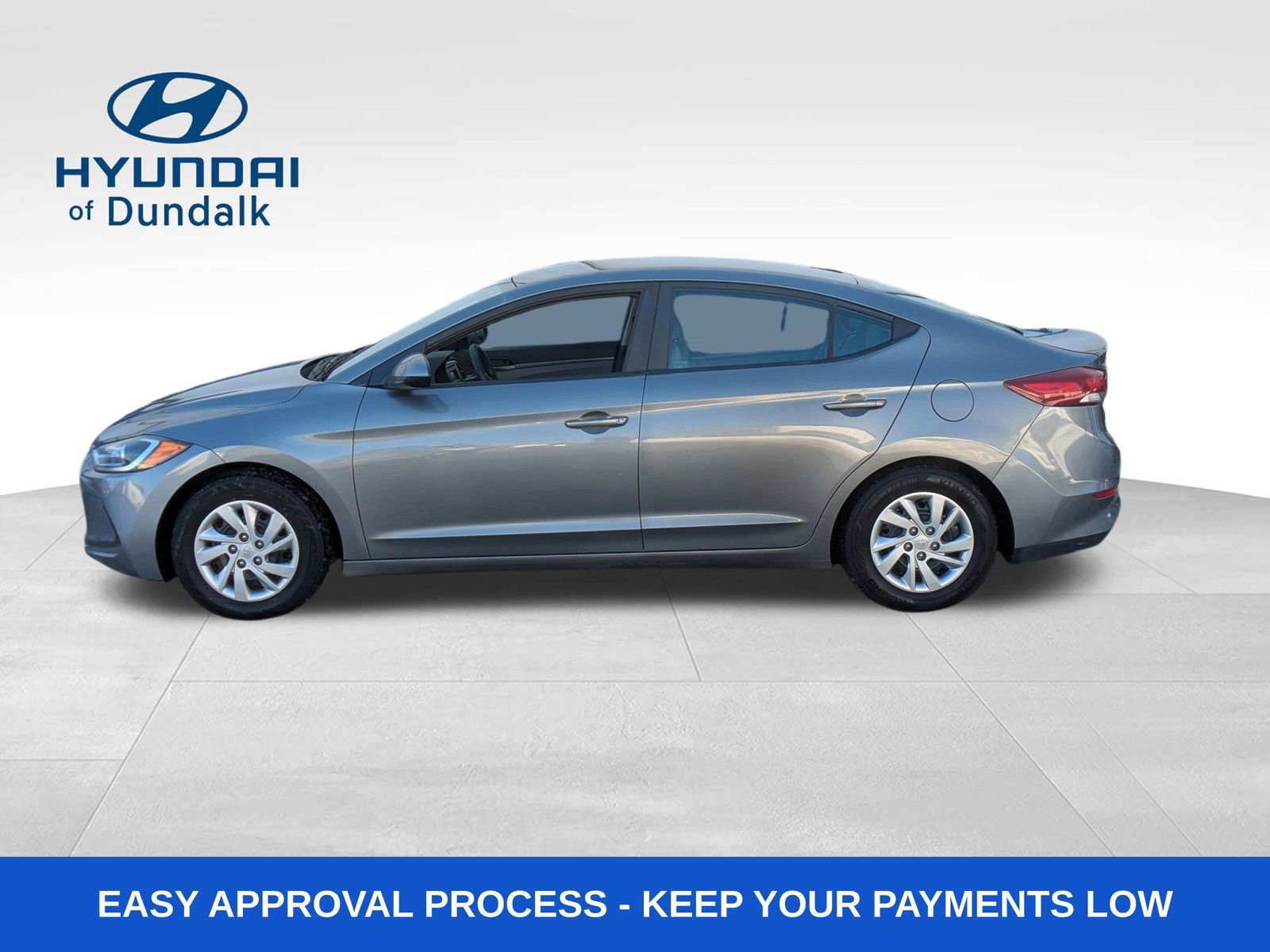 Used 2017 Hyundai Elantra SE image 2