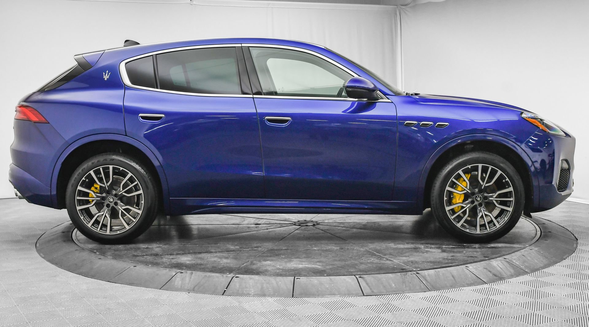 New 2025 Maserati Grecale GT image 10