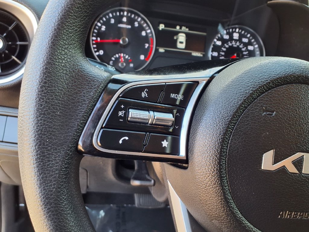 Certified 2024 Kia Forte LXS FWD image 21